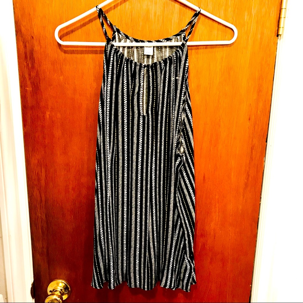 Old Navy tunic tank. Black/White/Yellow striped & dot print. Size L